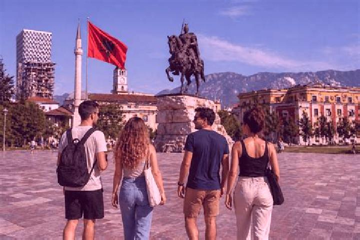 Escorts Sqepur, Albania — Local Companions