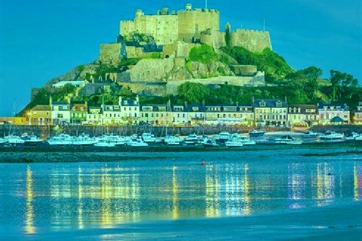Escorts St. Helier, United Kingdom — Local Companions