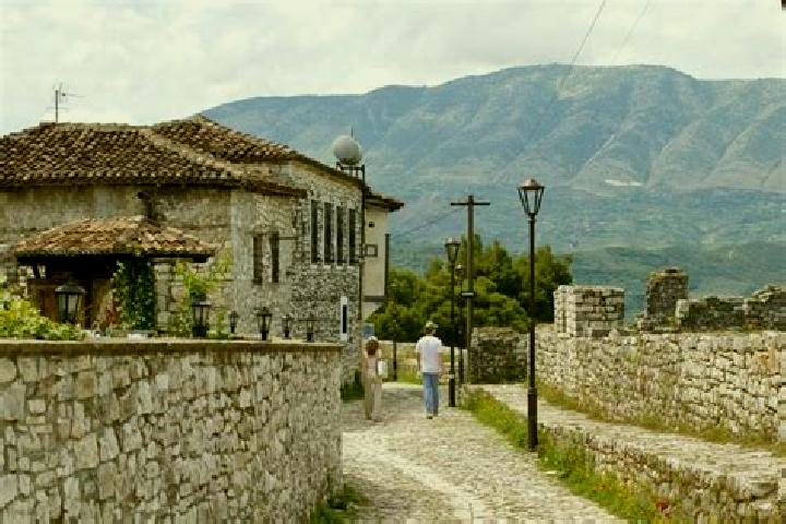 Escorts Starove, Albania — Local Companions