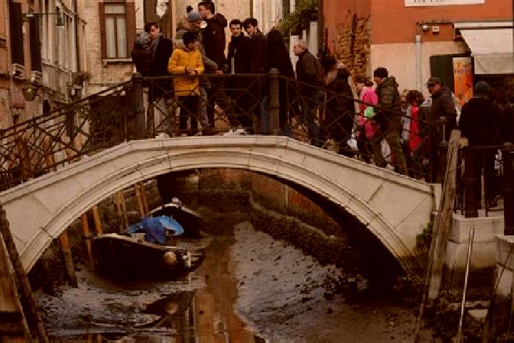 Escorts Strevi, Italy — Local Companions