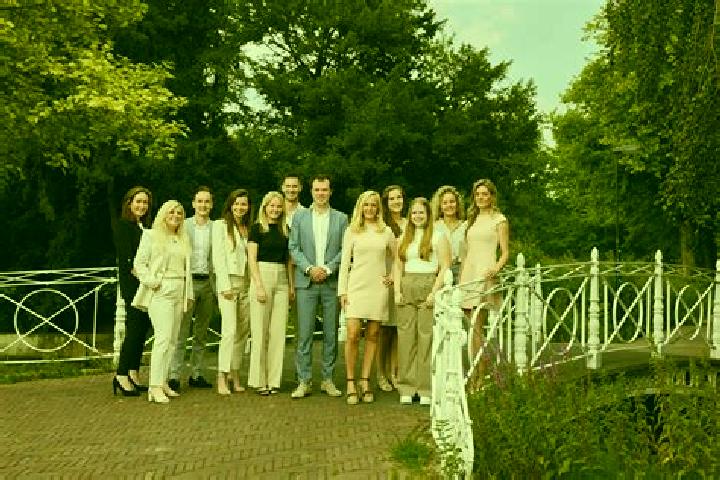 Escorts Strijen, Netherlands — Local Companions