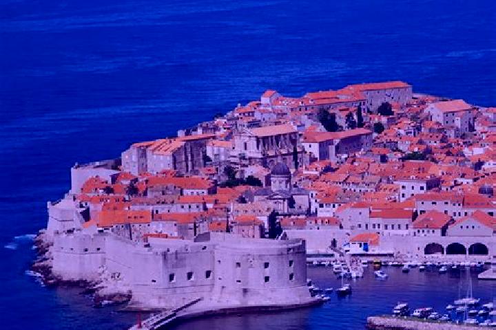 Escorts Strmec Stubicki, Croatia — Local Companions