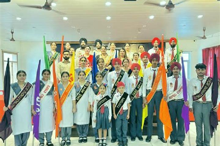 Escorts Sultan Pur, India — Local Companions