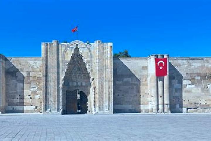 Escorts Sultanhani, Turkey — Local Companions