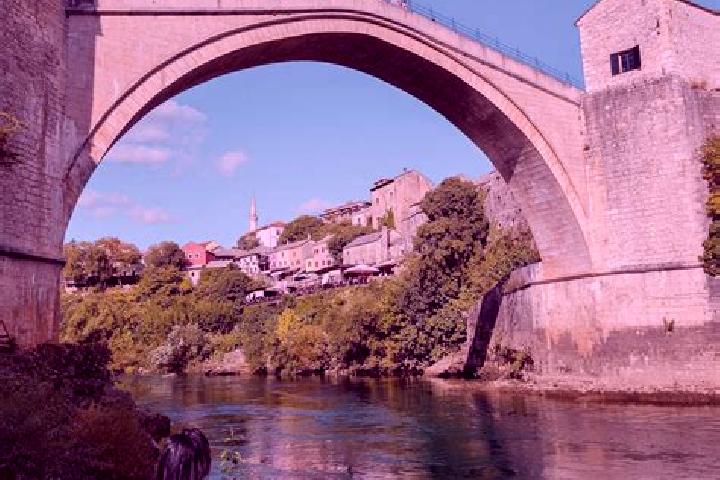Escorts Sumatac, Bosnia and Herzegovina — Local Companions