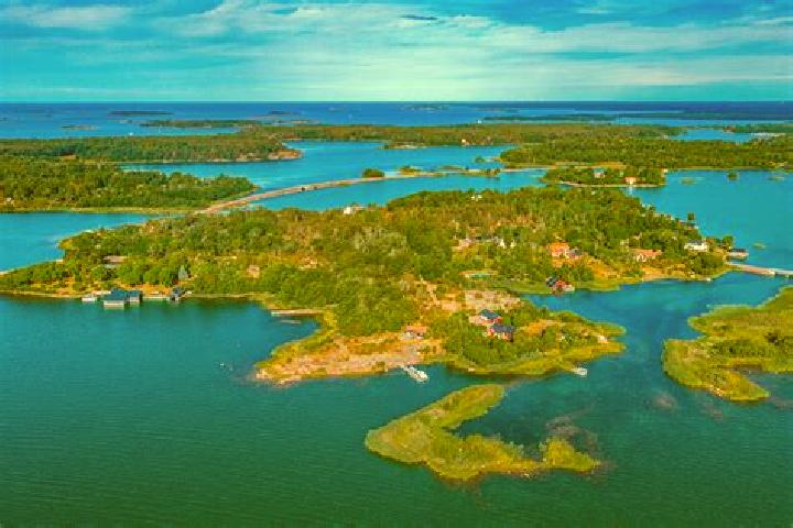Escorts Sund, Aland Islands — Local Companions