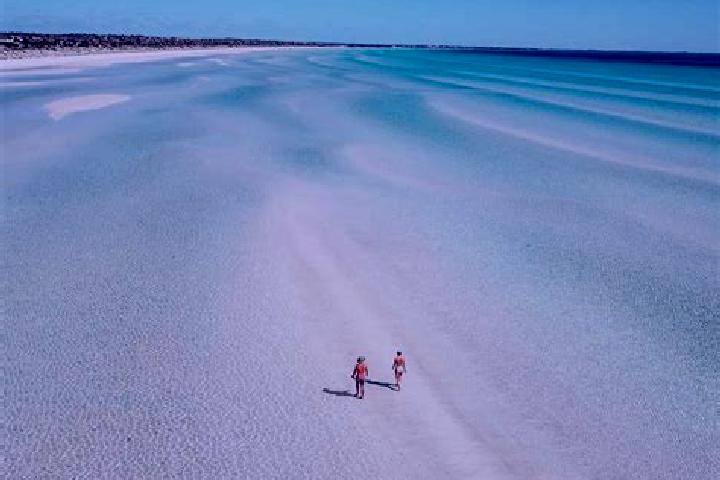 Escorts Sunset Beach, Australia — Local Companions