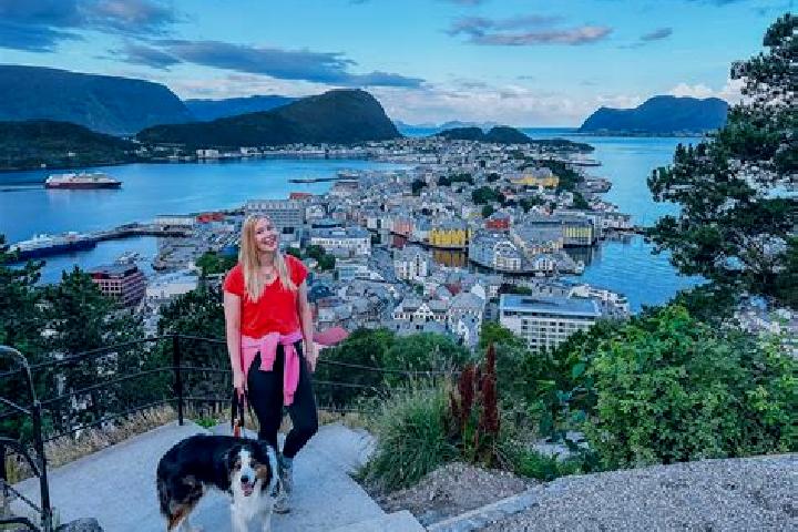 Escorts Svolvaer, Norway — Local Companions