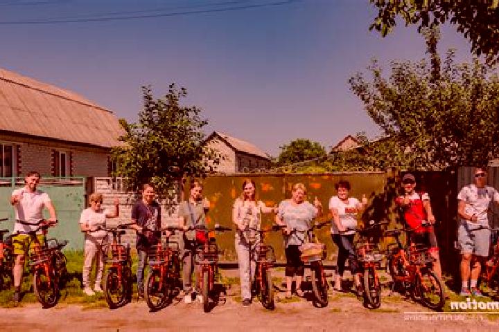 Escorts Svyatomykolayivka, Ukraine — Local Companions