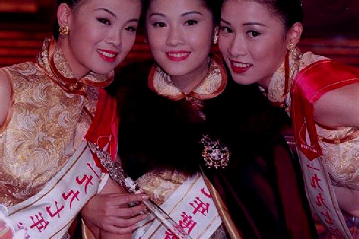 Escorts Tai Wo Hau, Hong Kong — Local Companions