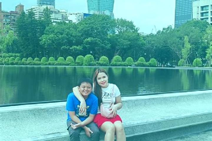 Escorts Tamparan, Philippines — Local Companions