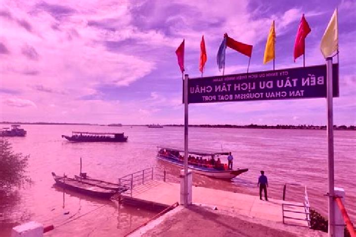 Escorts Tan Chau, Vietnam — Local Companions