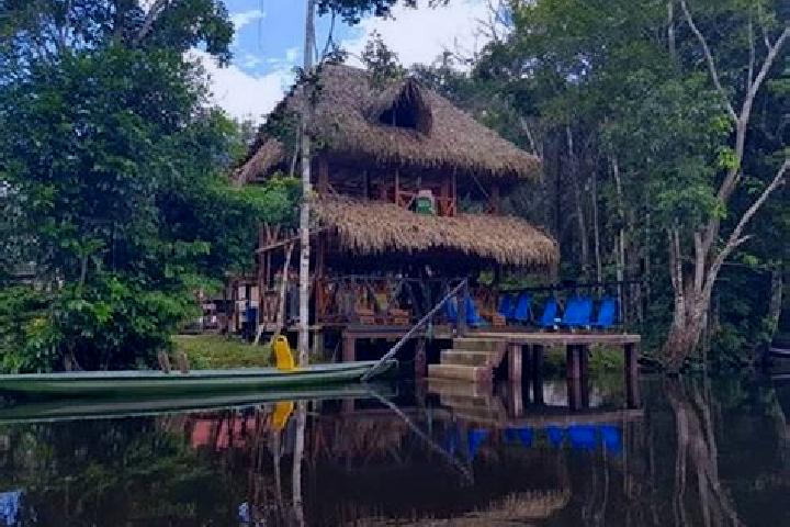Escorts Tarapoa, Ecuador — Local Companions