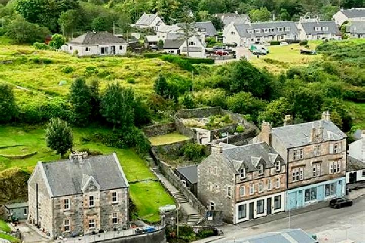 Escorts Tarbert, United Kingdom — Local Companions