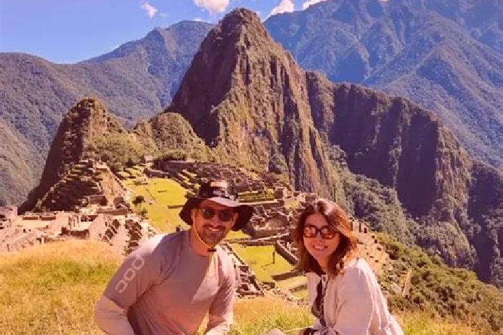 Escorts Taurija, Peru — Local Companions