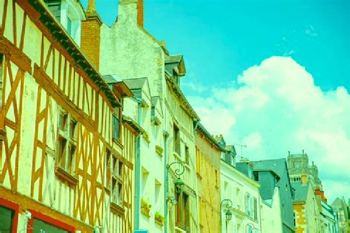 Escorts Tavers, France — Local Companions