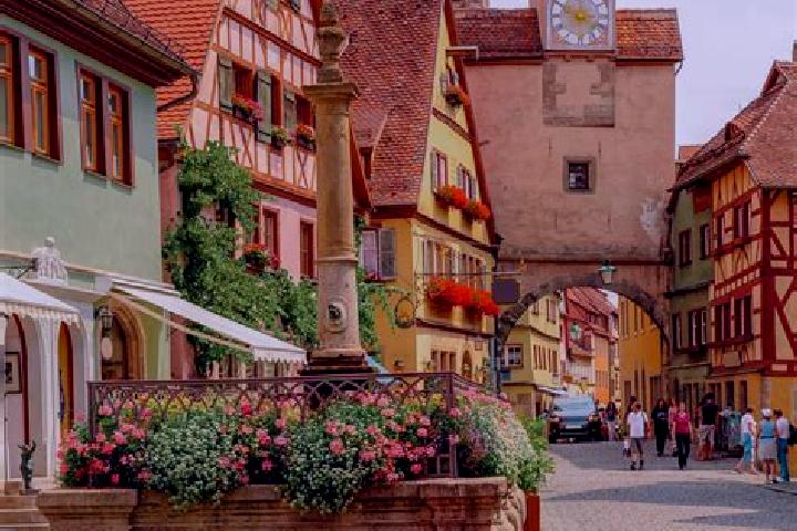 Escorts Teningen, Germany — Local Companions