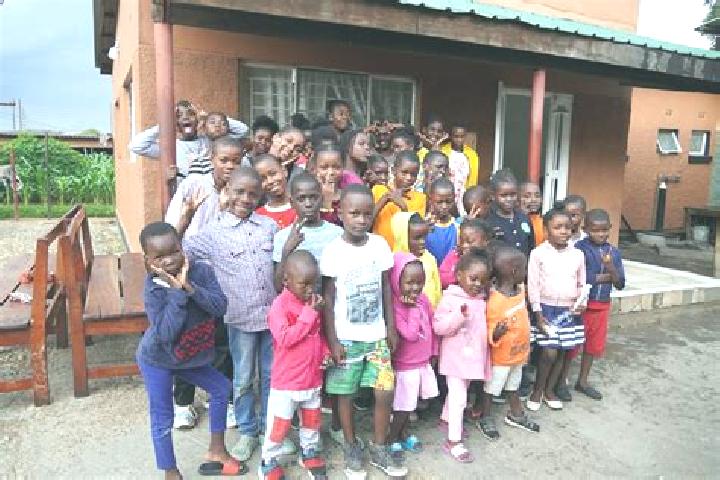 Escorts Thembisile, South Africa — Local Companions