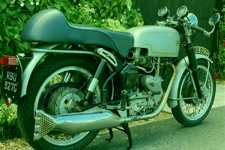 Escorts Thruxton, United Kingdom — Local Companions