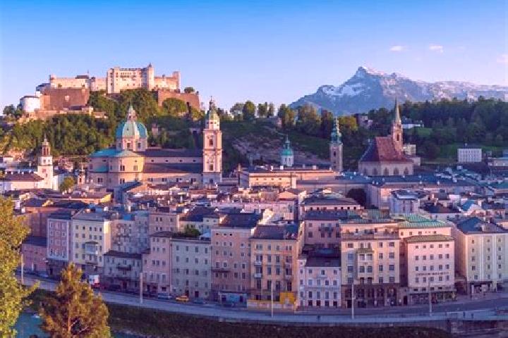 Escorts Thurn, Austria — Local Companions