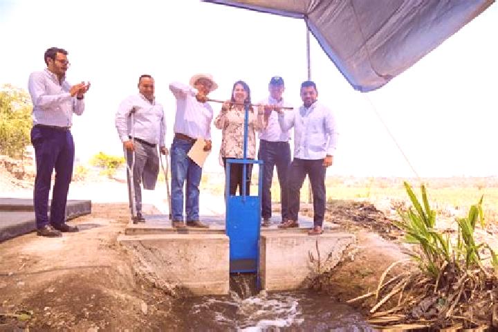 Escorts Tierras Blancas, Mexico — Local Companions