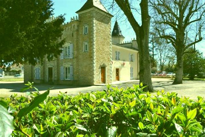 Escorts Tignieu, France — Local Companions