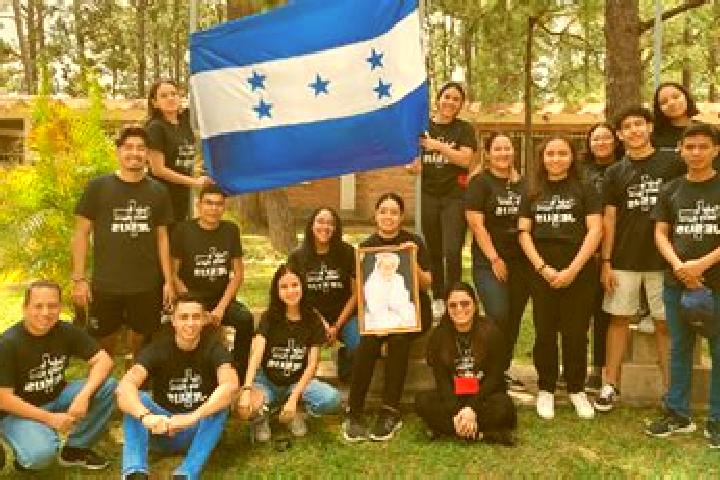 Escorts Tikiraya, Honduras — Local Companions