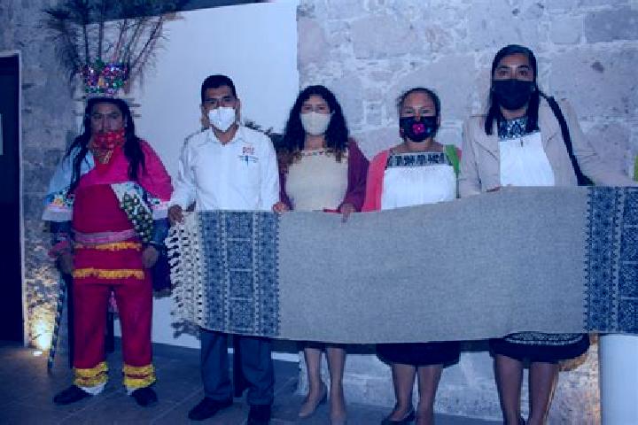 Escorts Tlapacholoya, Mexico — Local Companions