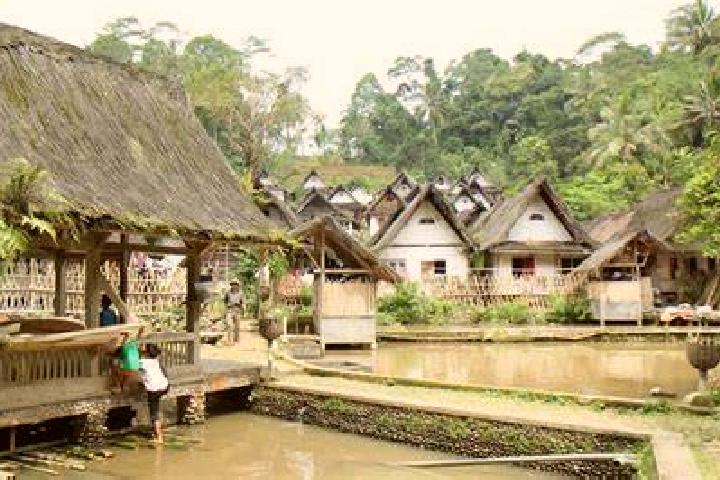 Escorts Tonggoh, Indonesia — Local Companions