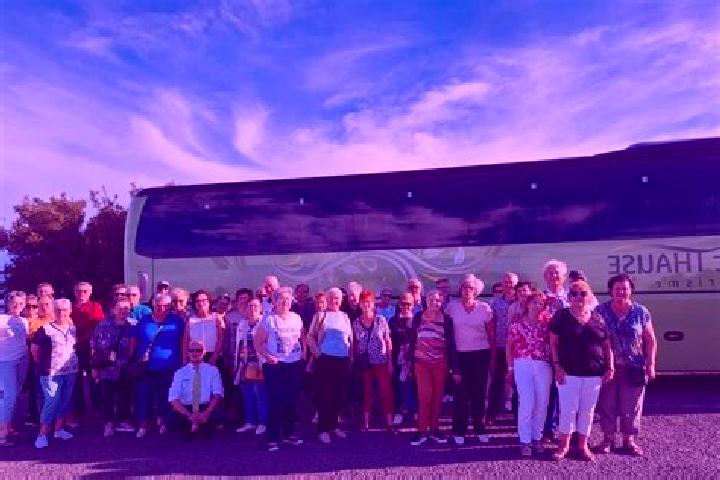 Escorts Torteron, France — Local Companions
