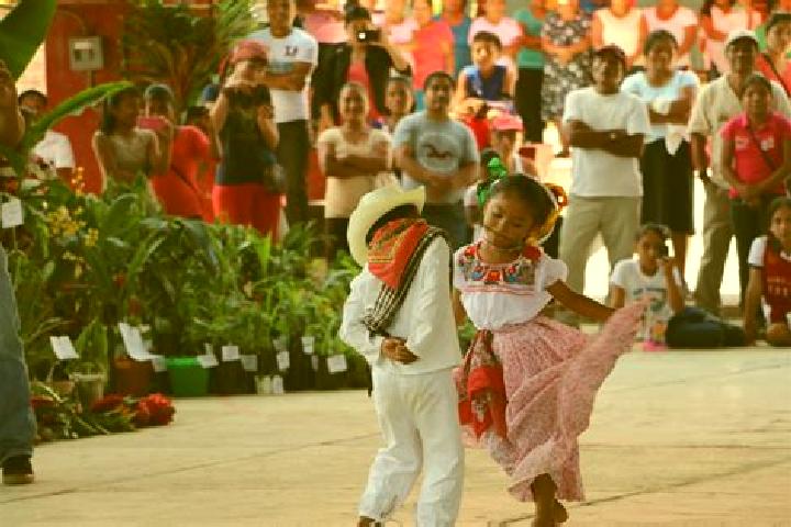 Escorts Totomoxtla, Mexico — Local Companions
