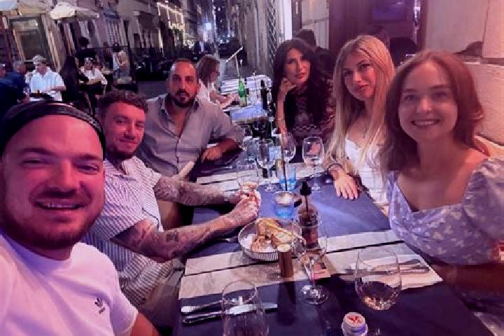 Escorts Toulouges, France — Local Companions