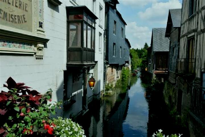 Escorts Tourville-sur-Pont-Audemer, France — Local Companions