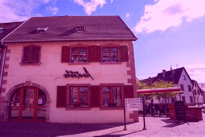 Escorts Traenheim, France — Local Companions