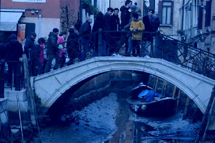 Escorts Tremenico, Italy — Local Companions