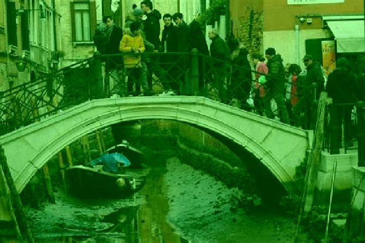 Escorts Tresnuraghes, Italy — Local Companions