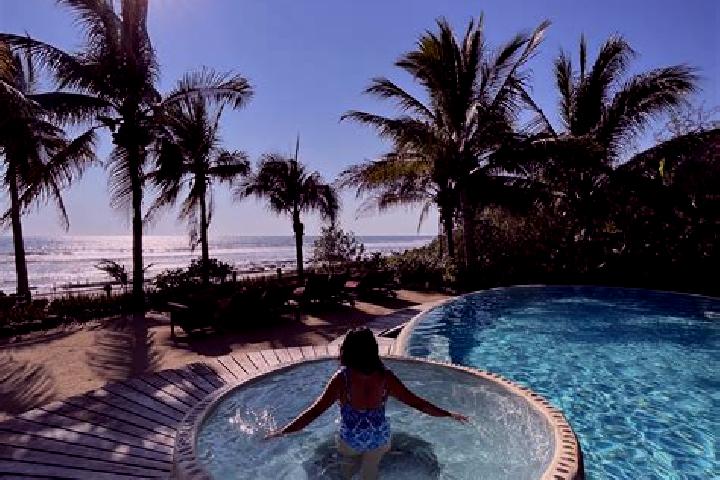 Escorts Troncones y Potrerillos, Mexico — Local Companions