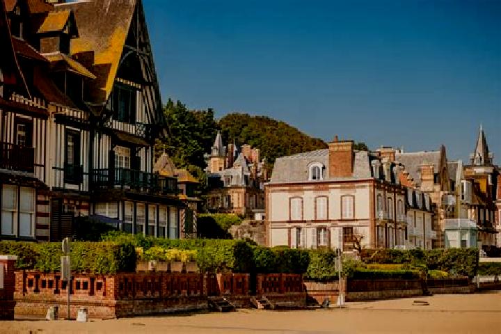 Escorts Trouville-sur-Mer, France — Local Companions
