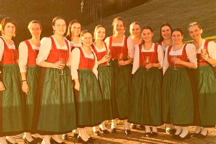 Escorts UEbersaxen, Austria — Local Companions