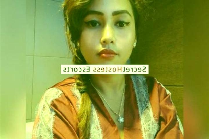 Escorts Uluwolo, Indonesia — Local Companions