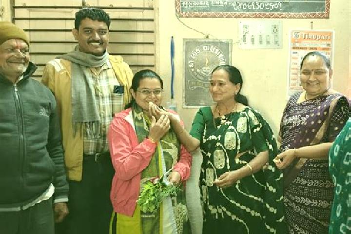 Escorts Upleta, India — Local Companions