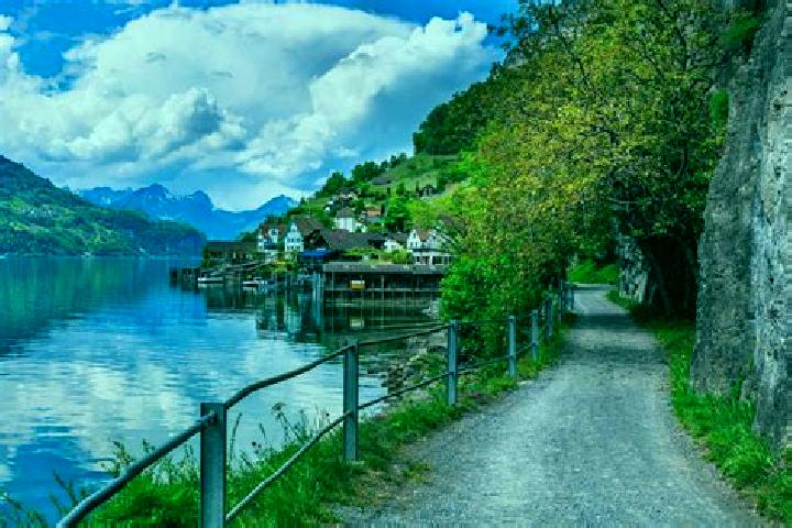 Escorts Uttwil, Switzerland — Local Companions