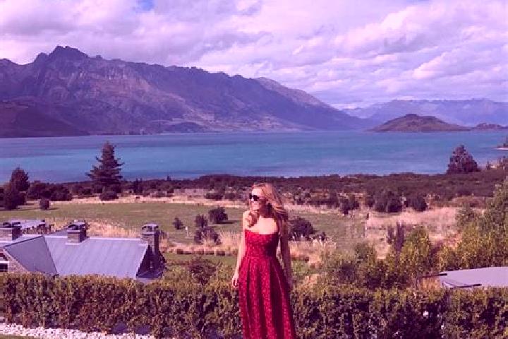 Escorts Utuhina, New Zealand — Local Companions