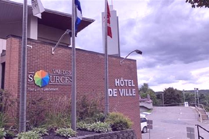 Escorts Val-des-Sources, Canada — Local Companions