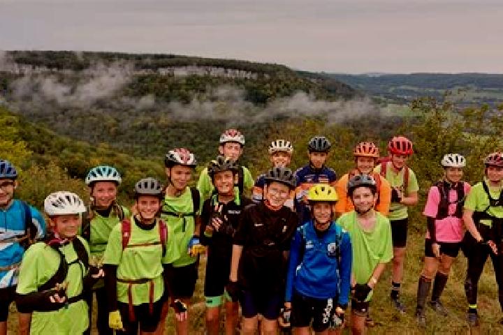 Escorts Valdahon, France — Local Companions