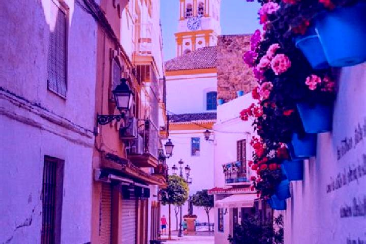 Escorts Valdeaveruelo, Spain — Local Companions