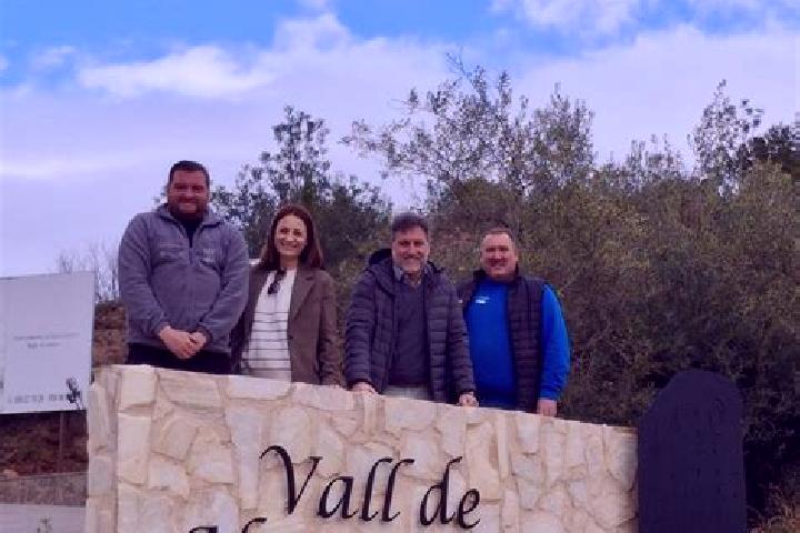 Escorts Vall de Almonacid, Spain — Local Companions