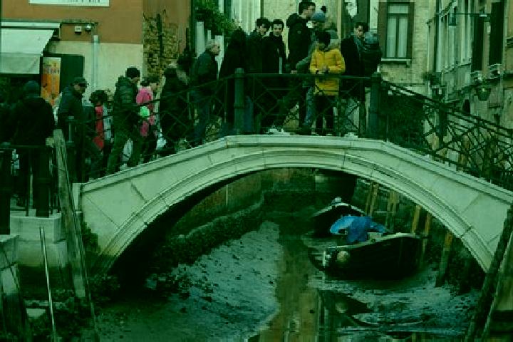 Escorts Valle, Italy — Local Companions