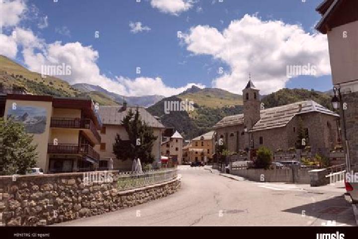 Escorts Valloire, France — Local Companions