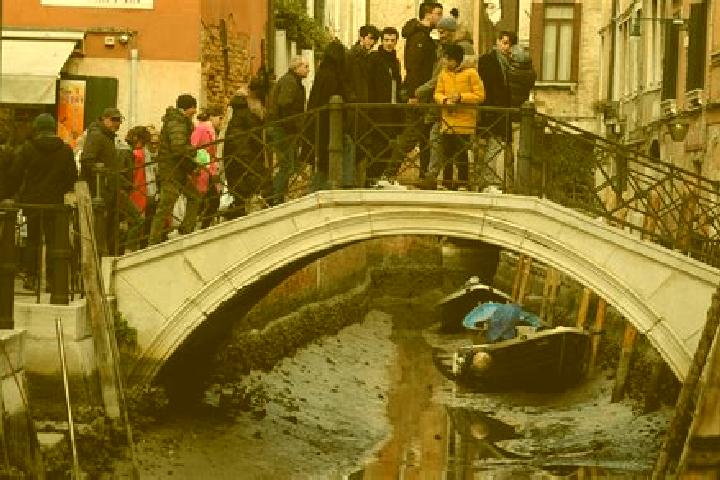 Escorts Valproto, Italy — Local Companions